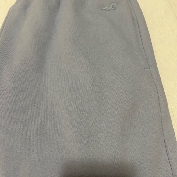 Hollister Sweatpants worn once ! - Picture 2 of 4